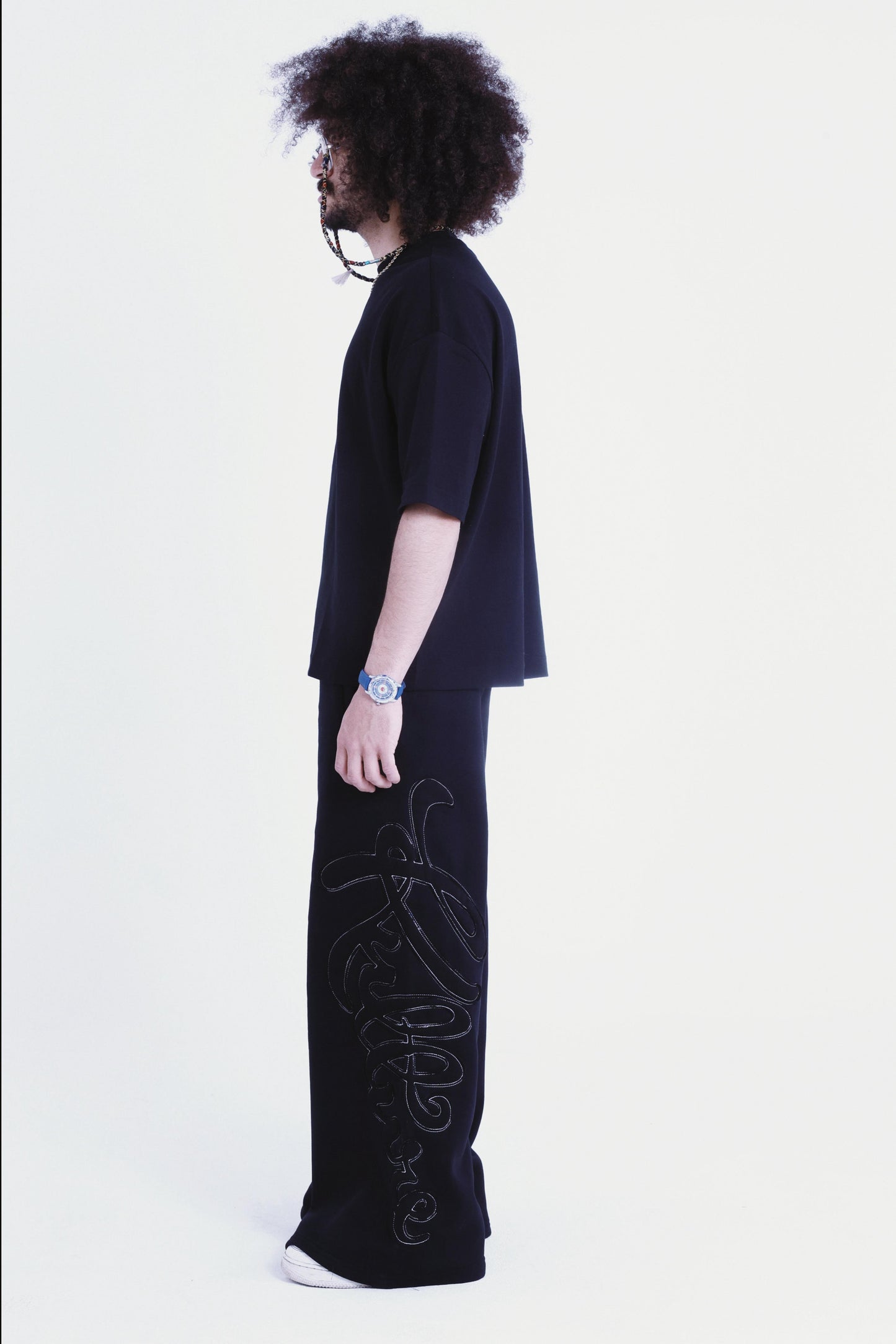 Signature Kulture in Black