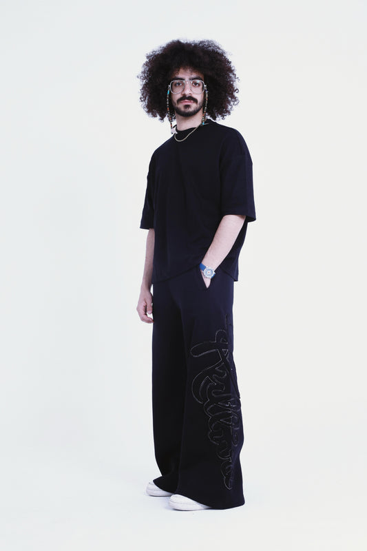 Signature Kulture in Black